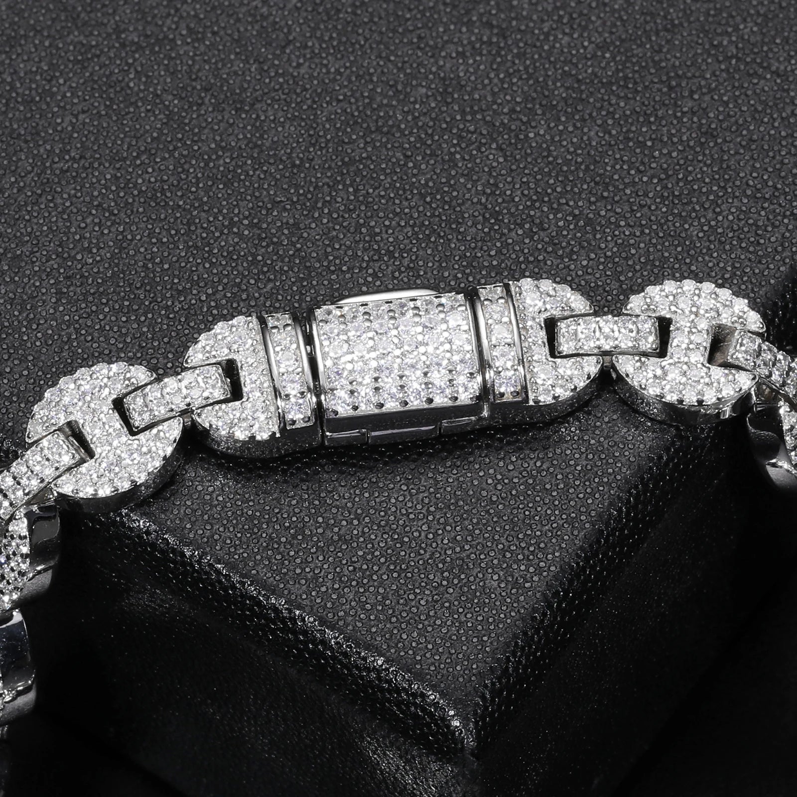 Iced out Miami Weave Chain - VVS1 Moissanite x 925 Sterling Silver, chain,Diamonds,Moissanite, Moissanite Jewelry
